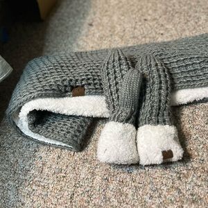 Matching Scarf & Gloves Set